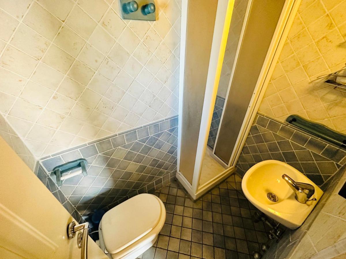 Relax Clementina Apartment ฟิวมิชีโน ภายนอก รูปภาพ