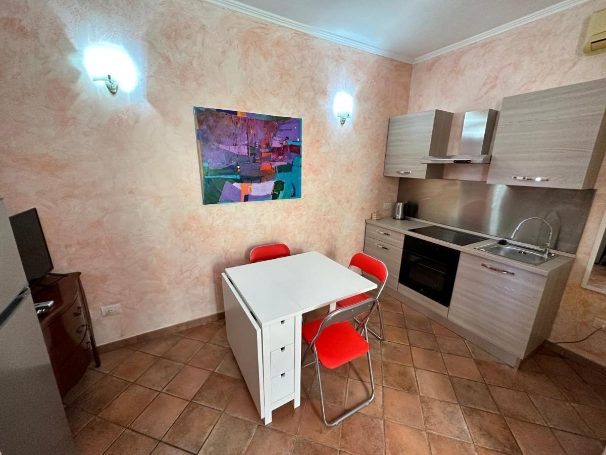 Relax Clementina Apartment ฟิวมิชีโน ภายนอก รูปภาพ